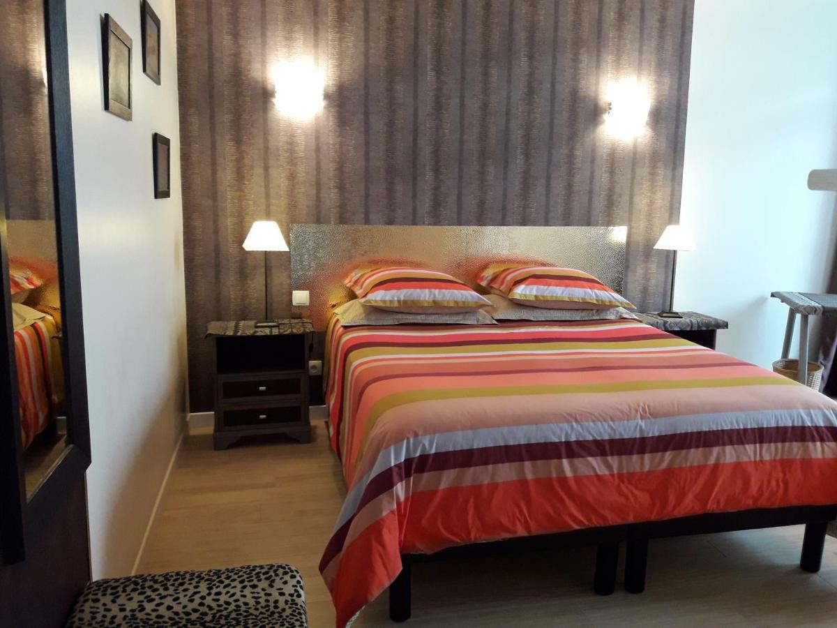 La Passacaille Bed & Breakfast Grosrouvre Luaran gambar
