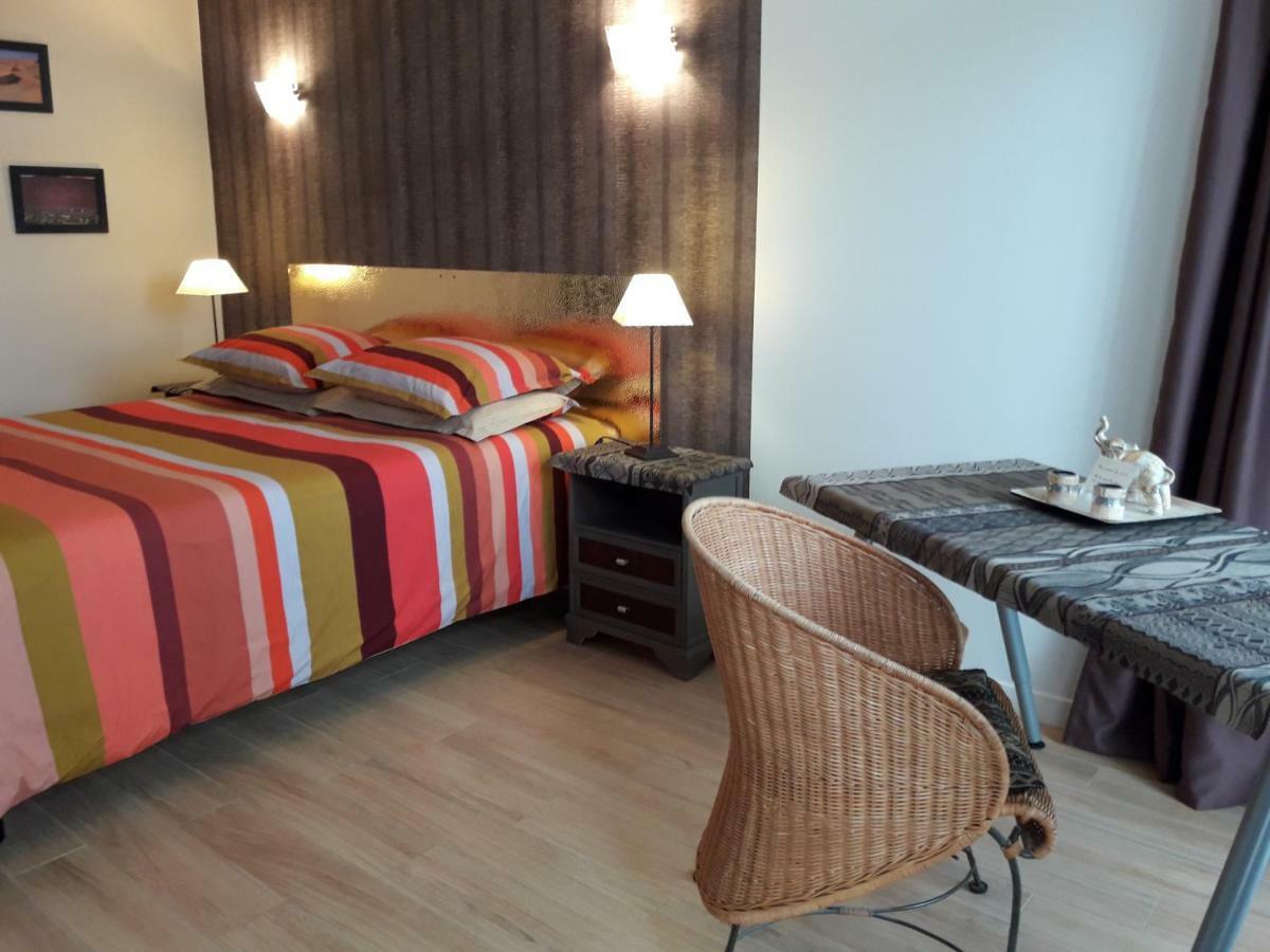 La Passacaille Bed & Breakfast Grosrouvre Luaran gambar